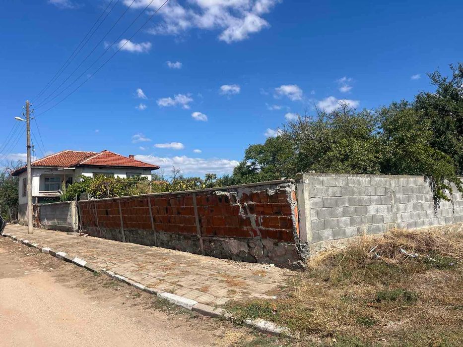 Продава КЪЩА село Борец