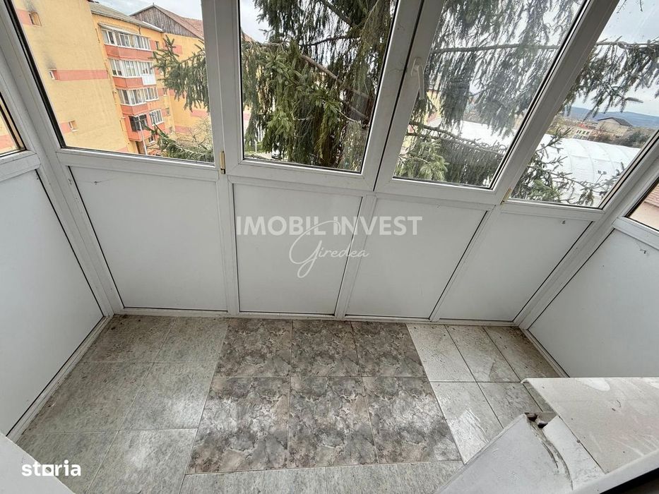 Apartament cu 3 camere, decomandat, Cetate, pret 79.000