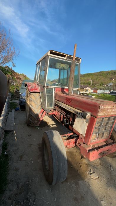 Tractor international 844 s