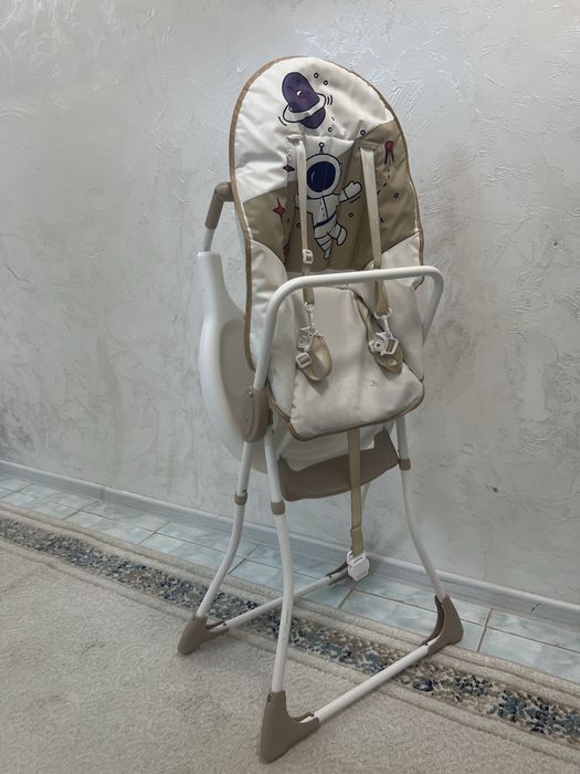 Продам стол  для кормления