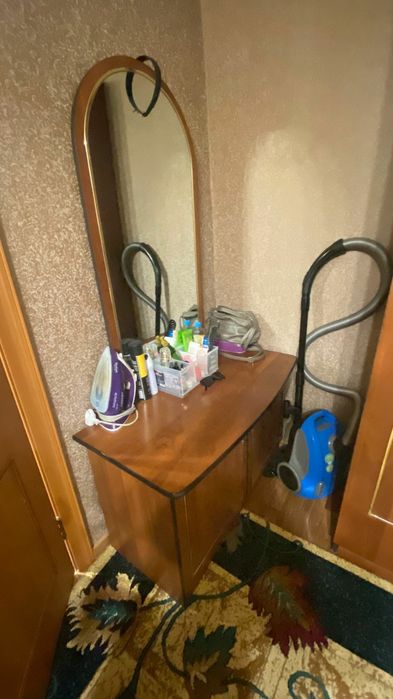 Продаю спальный гарнитур