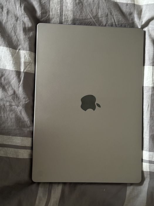 MacBook Pro 16 m1 16 512