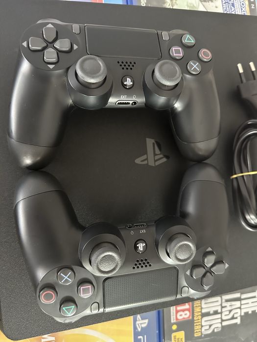 Consolă PlayStation 4 Slim 1TB