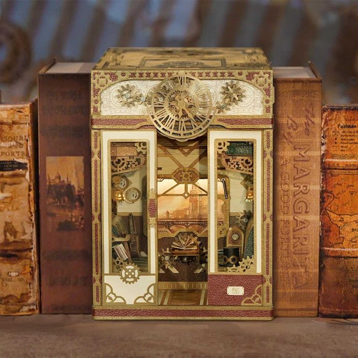 Комплект кътче за книги Tonecheer: 3D пъзел - кабина на влак