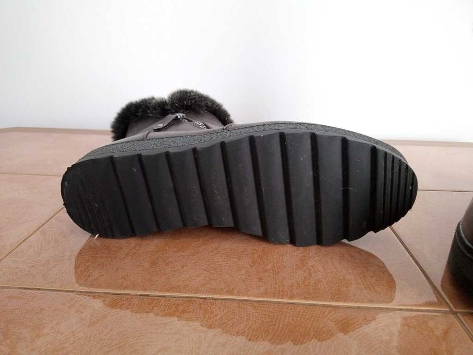 Ghete/Botine damă mărimea 40, îmblănite, stare foarte bună