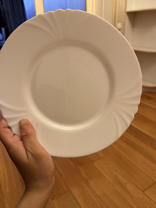 Продам тарелки новые