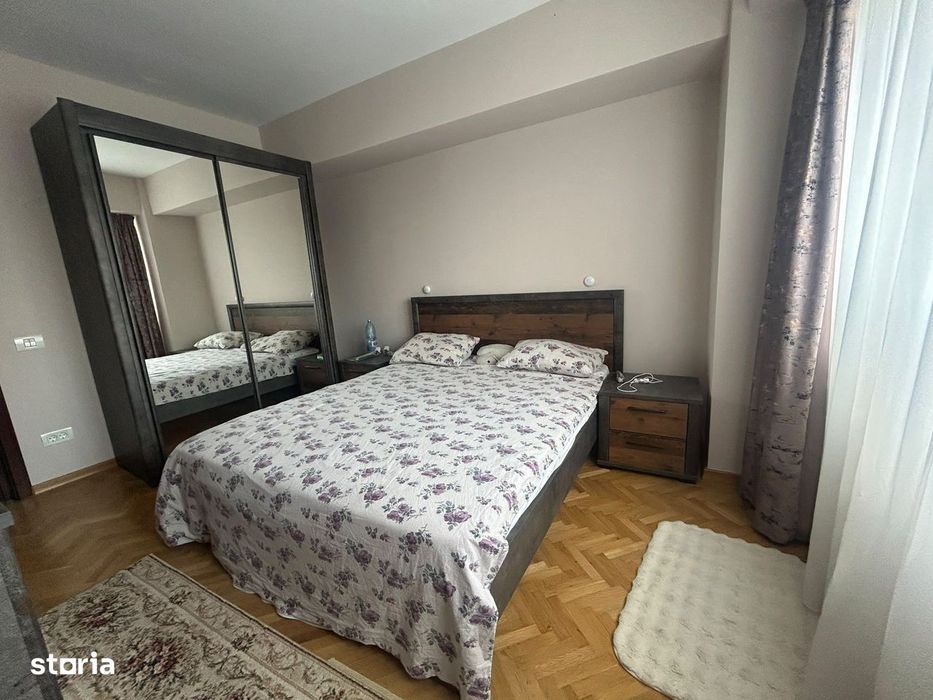 Vânzare apartament 3 camere - Victoriei