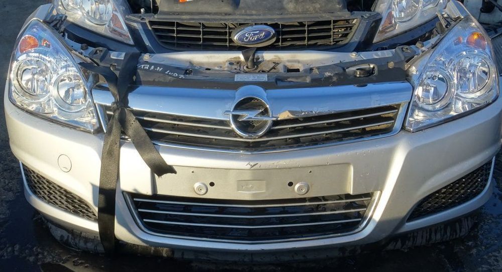 Fata completa Opel Astra H facelift din 2010 volan pe stanga