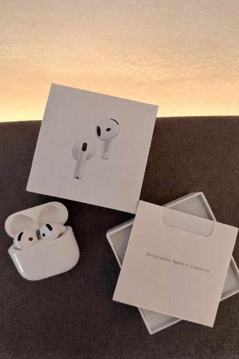 AirPods 4 Noise Cancelling