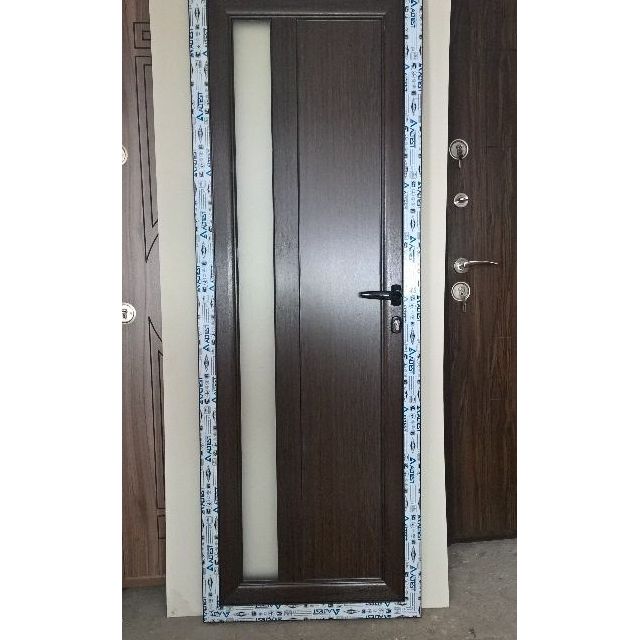 Алуминиева врата, врата за баня венге