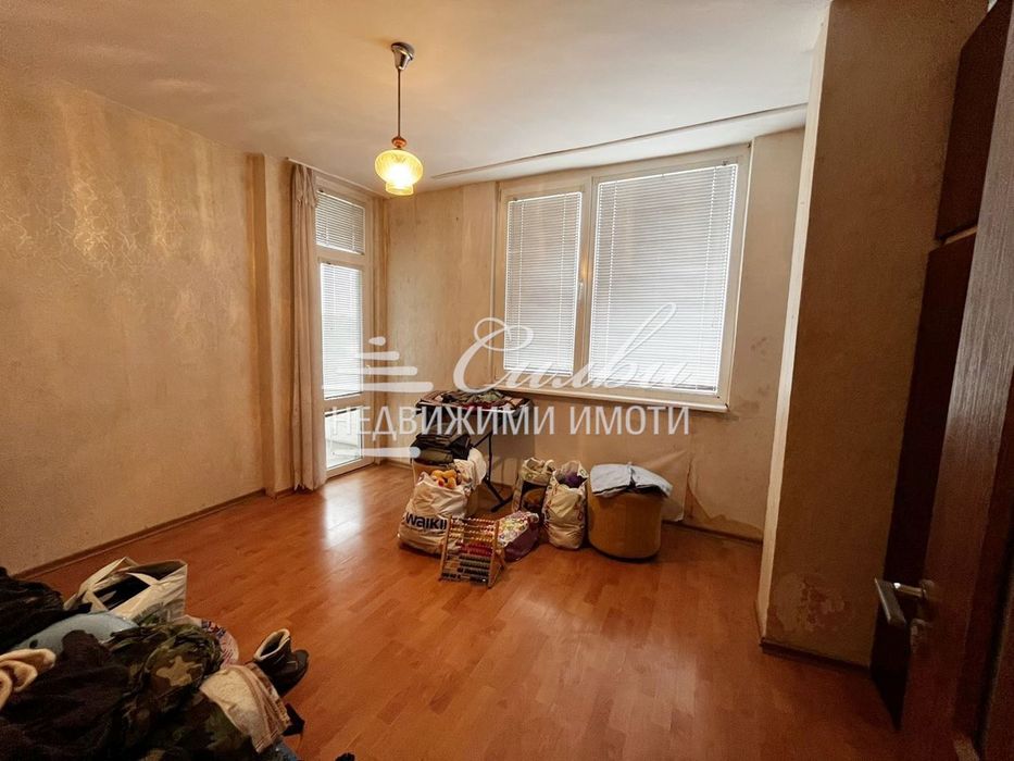 Продава се Двустаен апартамент в Шумен, Тракия - 65 кв.м за 1424 €/кв.м - Снимка #2