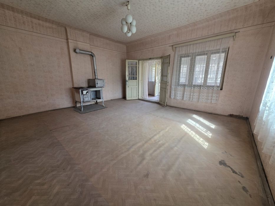 Casă cu teren generos in Inău, Salaj
