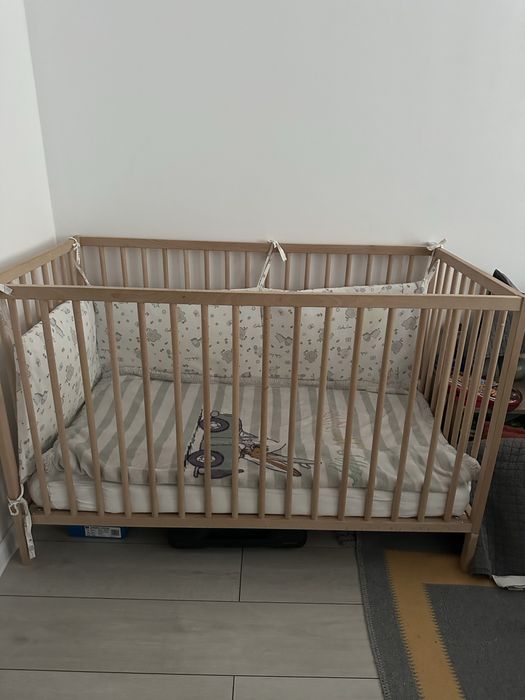 Vând pătuț pentru bebeluși