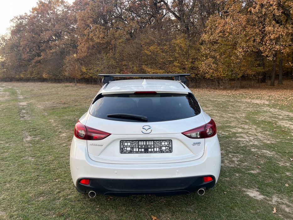 Vand mazda 3 hatchback model 2014