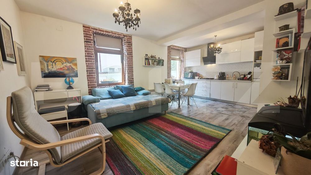 Apartament la casa, 3 camere, curte privata, zona centrala — fotografia 1