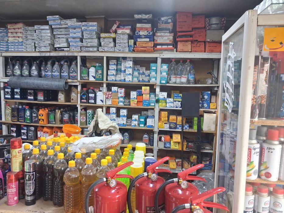 Продам бутик две 40 тоник 72 кв,м