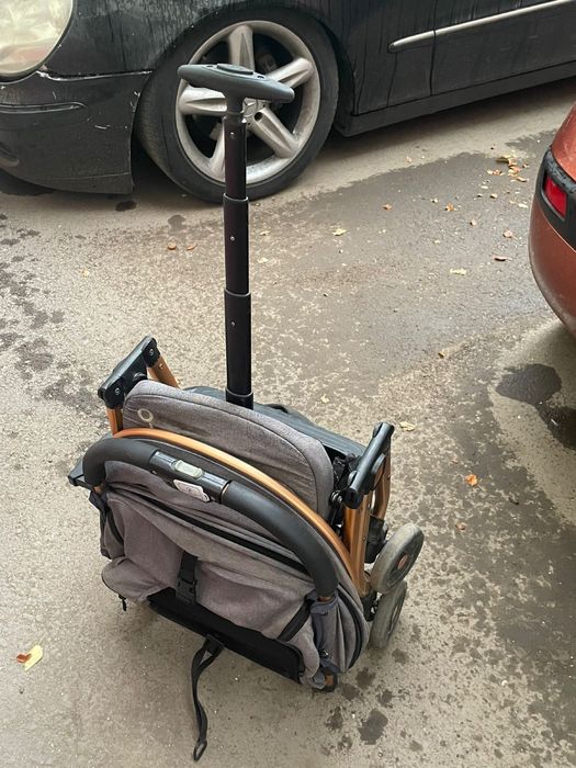 Прогулочная коляска