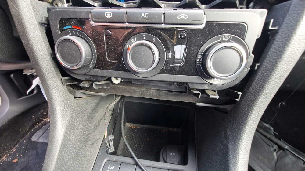 Dezmembrez - Dezmembrari VW Golf 6 Coupe 2009 1.4 CGG