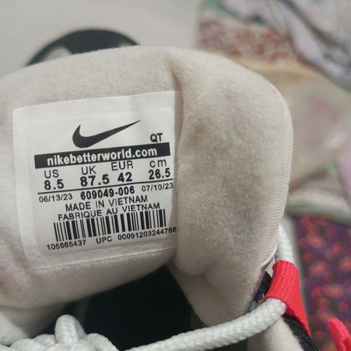 Продаются мужские кроссовки