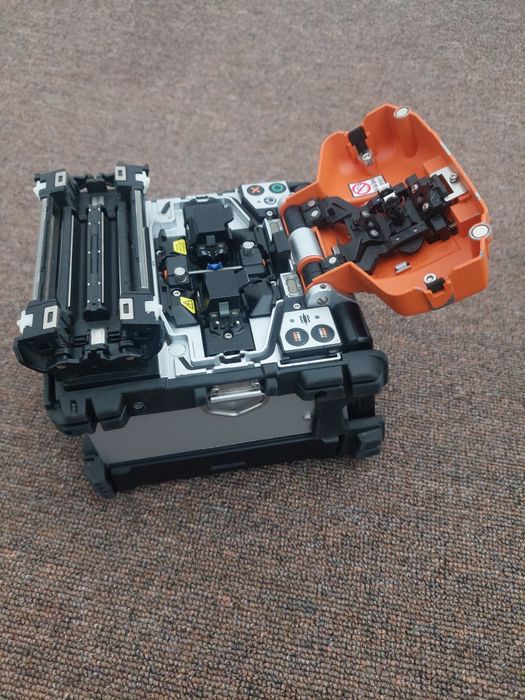 Fiber optic splicer Sumitomo 71c incarcator aparat sudura fibra optica