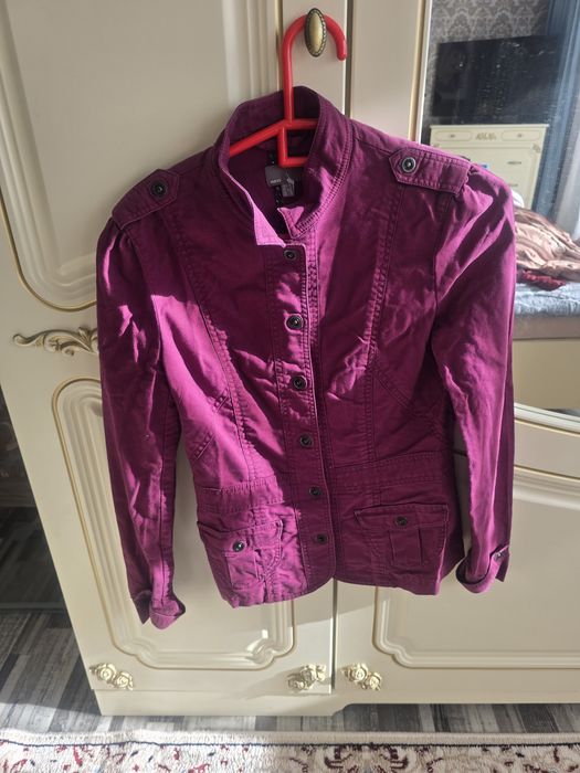 Продам женские пиджаки