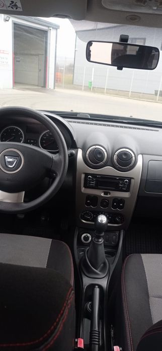 Dacia duster an 2013 motor 16 benzina 4x4