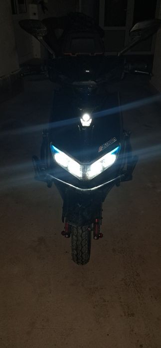 Elektron skuter Azboa