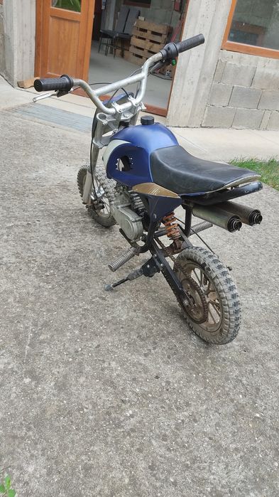 Motocicleta pentru copii mini pocket cu motor pe benzină