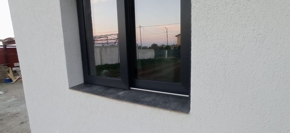 Casa Moderna( parcare&construcție)