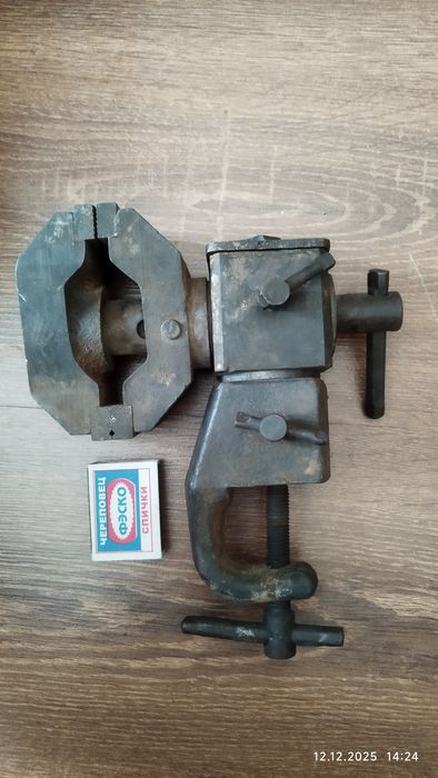 Тиски слесарные, универсальные