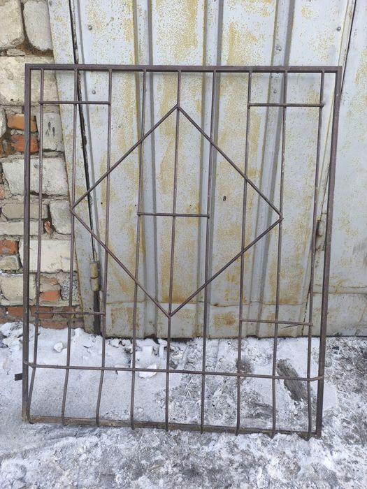 Решетки на окна железные