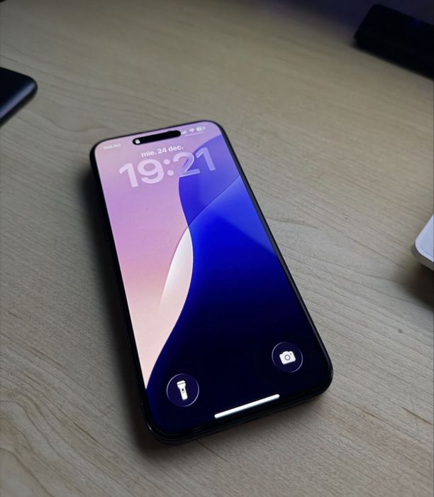 iPhone 15 PRO MAX cu 97% Bateria