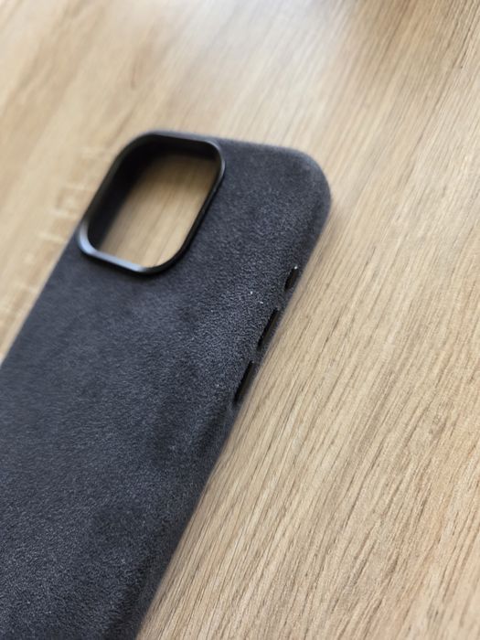 Husa iphone 14 si 15 simplu, piele Alcantara, MagSafe