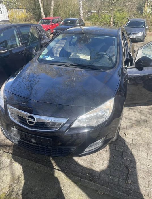 Opel astra j 2010
