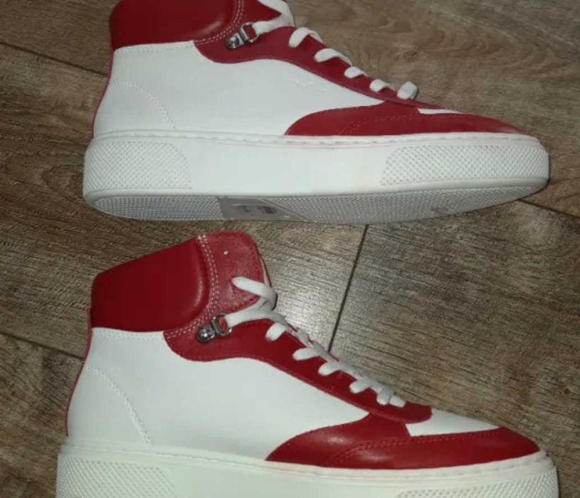 н.40 Kate Gray Sneaker, mid cut