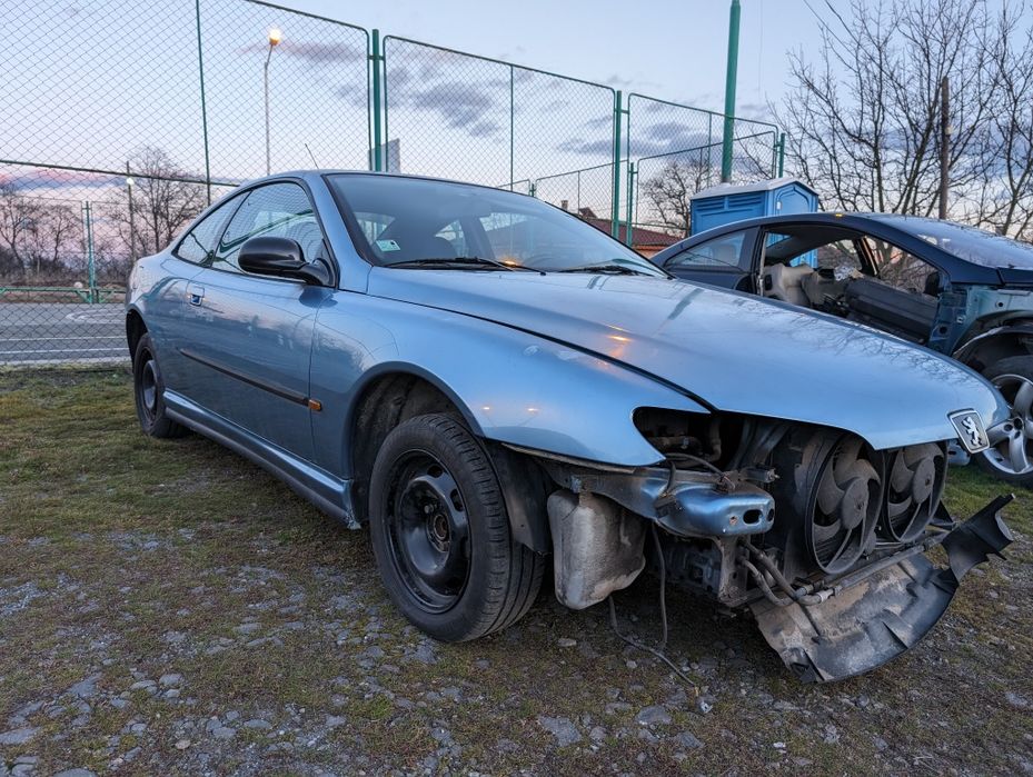 Продавам Пежо 406 купе на части