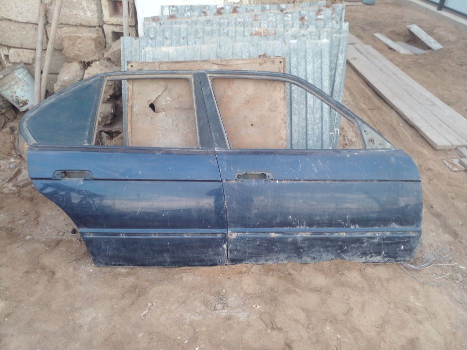 Две правые двери BMW525