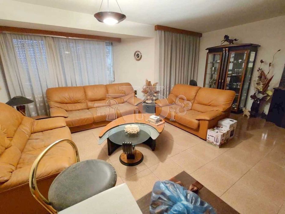 Продава се Къща в Добрич, Дружба 1 - 410 кв.м за 561 €/кв.м - Снимка #12