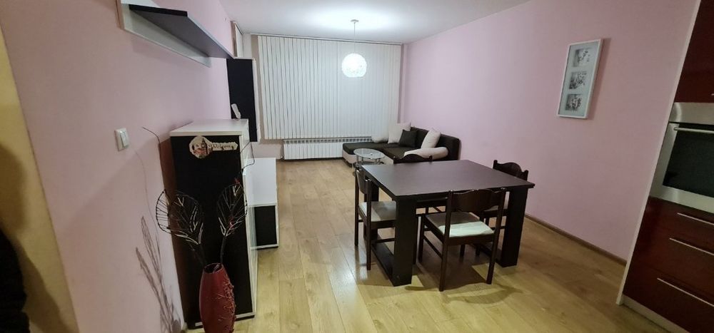 Дава се под наем Двустаен апартамент в ж.Зоопарк - 68 кв.м за 698.19 € - Снимка #2