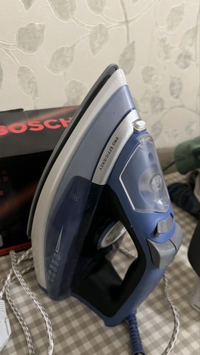 Продается утюг, новый. Bosh