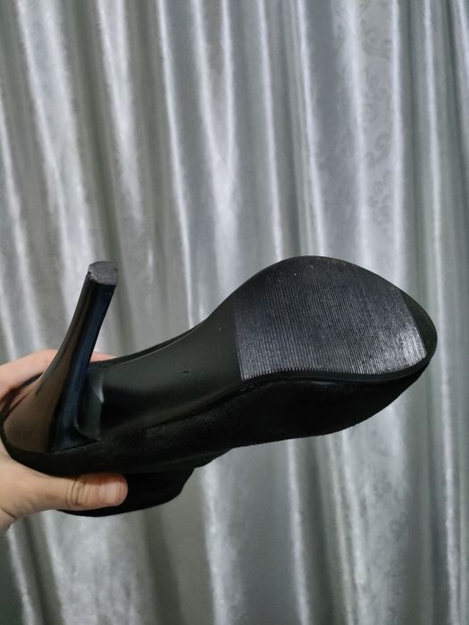 Продаются ботильоны