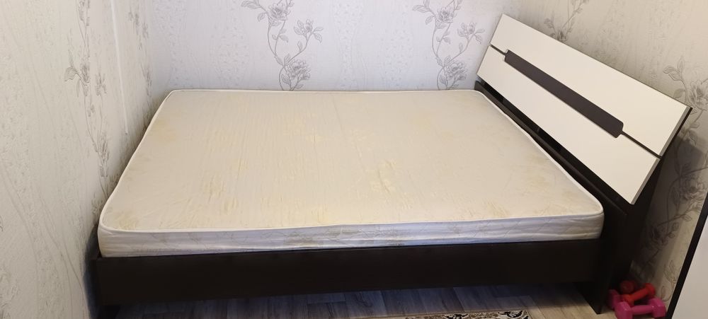 Продам кровать 1.6x2.0