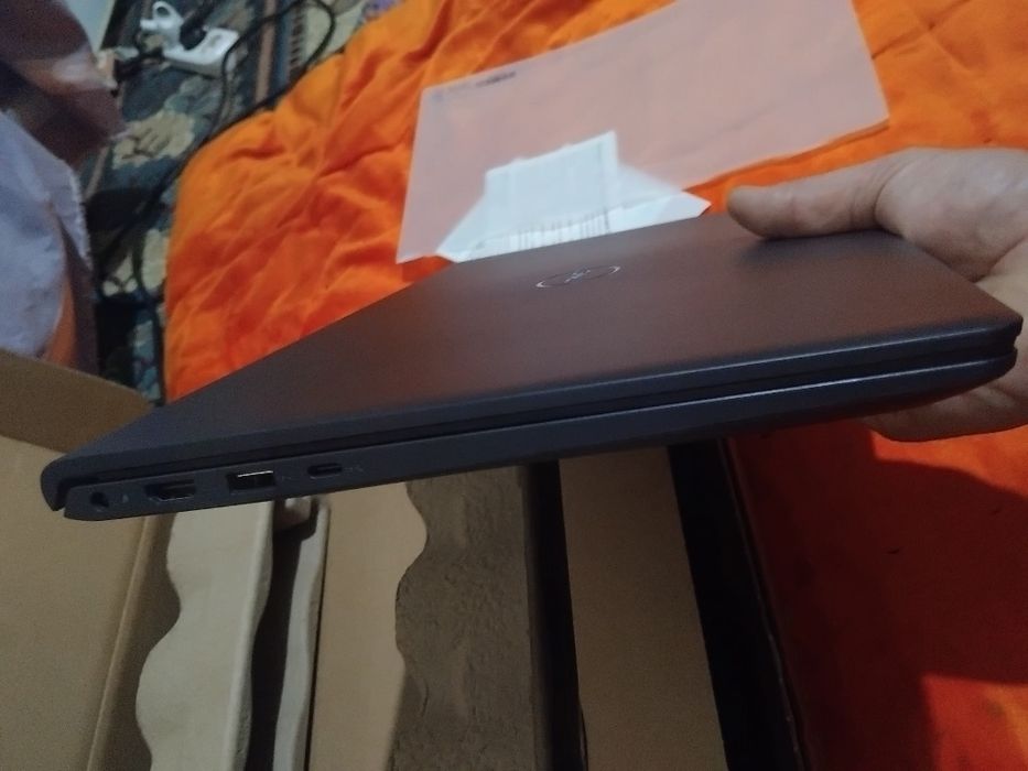 noutbuk dell i5 Vostro 15 3530