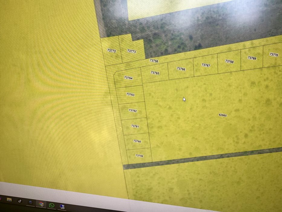 Vand parcela de teren 656 mp in Visani