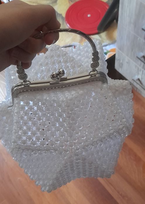 Белая сумка из бусин, Икосаэдр.