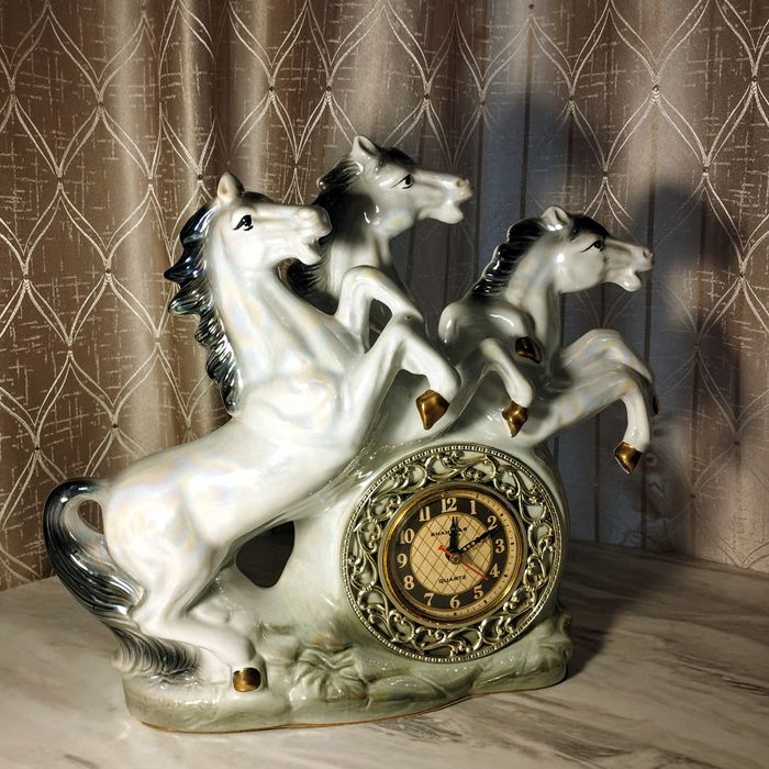 Часы Лошади Фарфор