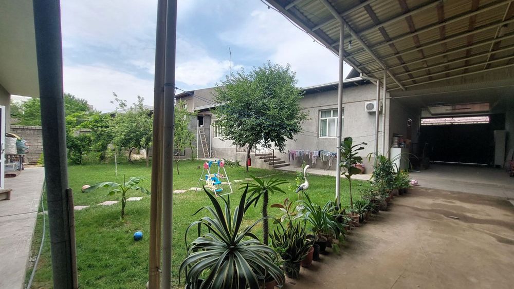 Продаётся уютный дом на участке 6 соток