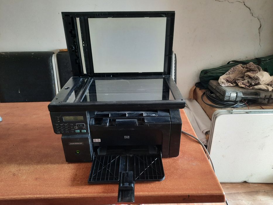 Продам мфу hp m1212nf mfp читайте описание