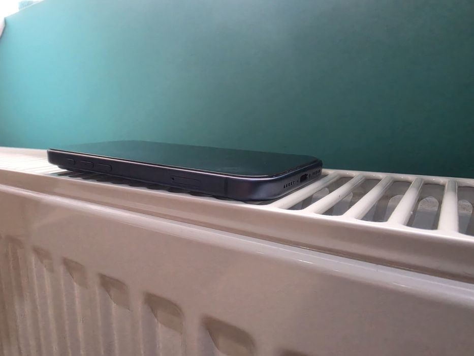 IPhone  17 pro с гаранция