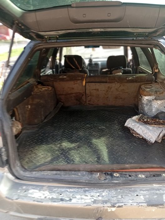 Продам subaru outback 1998 года универсал,